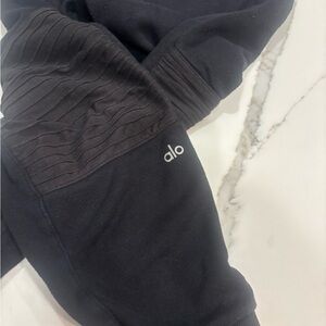 ALO Yoga Men’s Black Sweatpants